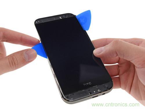 牛人強(qiáng)拆！新HTC One(M8)真機(jī)精密做工難修理