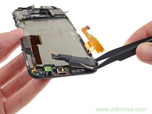 牛人強(qiáng)拆！新HTC One(M8)真機(jī)精密做工難修理