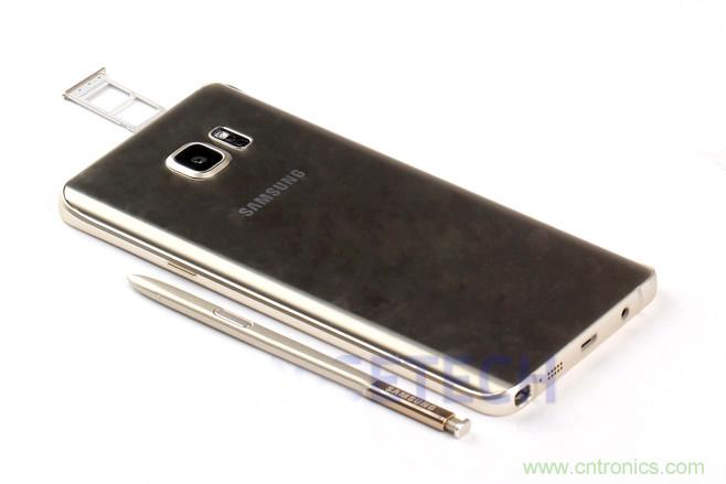 Galaxy Note5拆解，與S系列差距日漸模糊